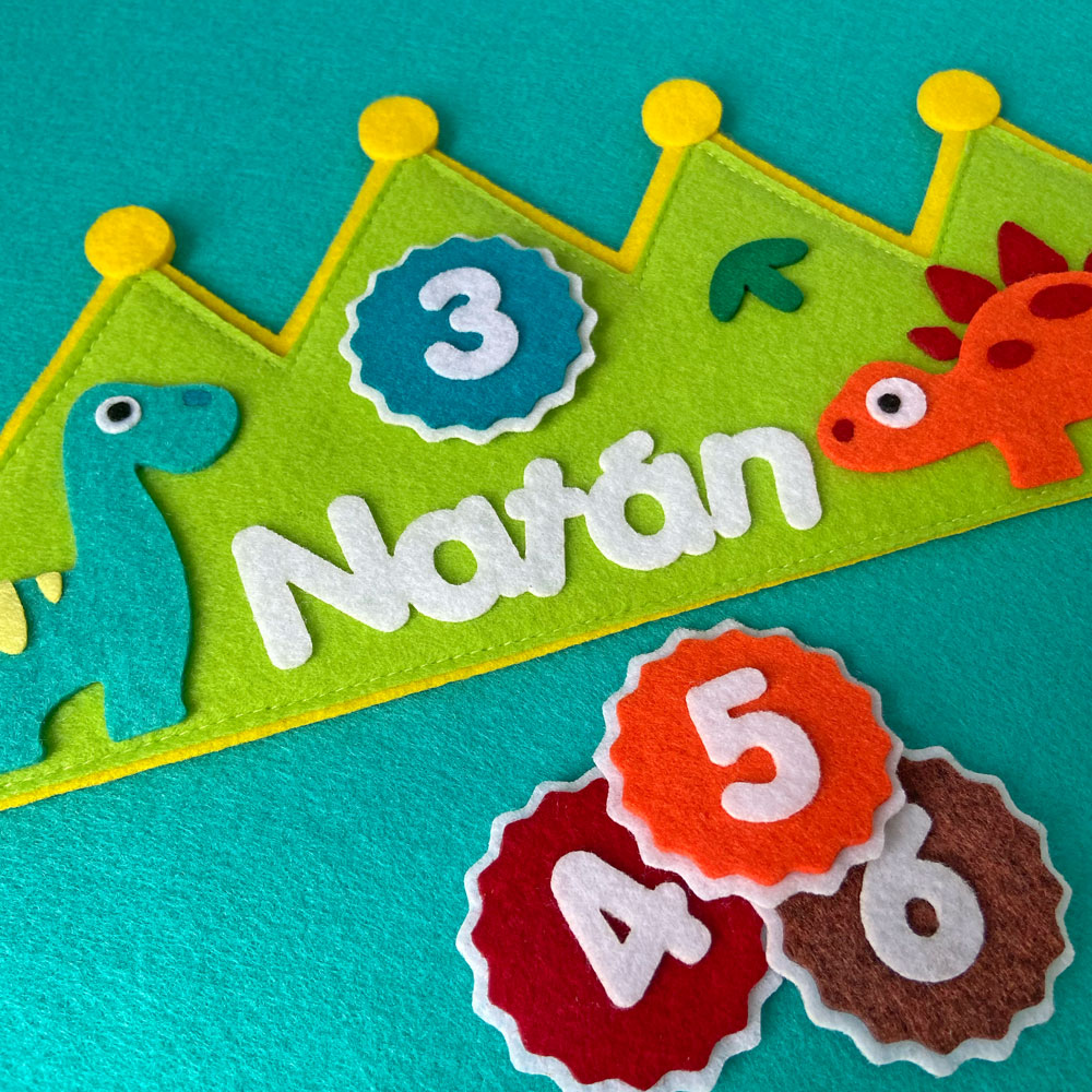 corona-personaje-nombre-numero-nino Corona Infantil